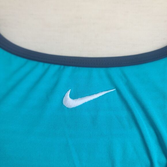 NIKE WORKOUT WOMAN'S TOP - Picture 7 of 13